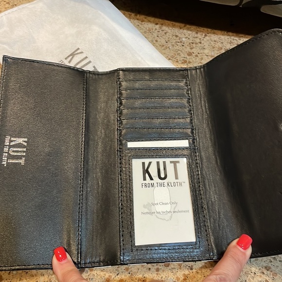 new wallet - Picture 2 of 2